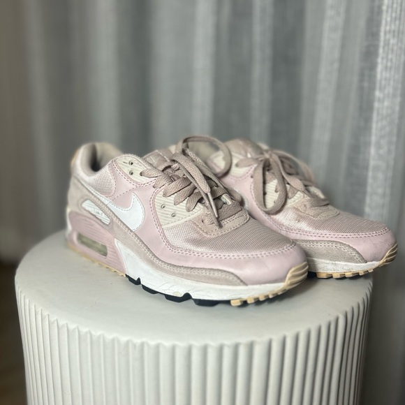 NIKE Womens Air Max 90 Sneakers in Pink & White - Size 7 - Picture 4 of 9